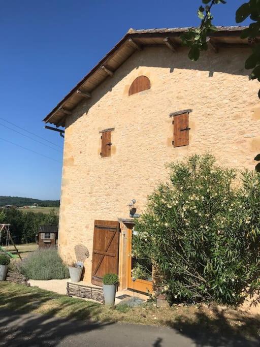 « Le Vieux Hangar » Gite A La Ferme Truffe Екстериор снимка